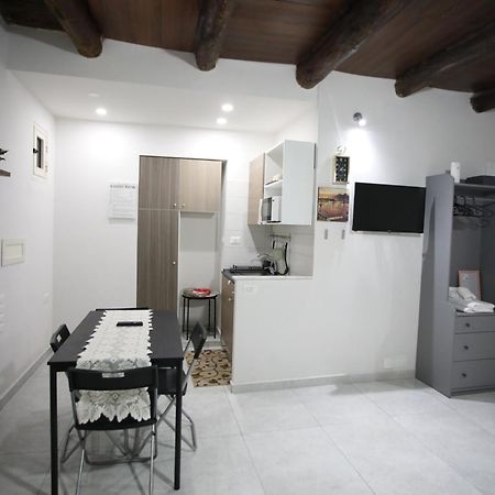Apartamento Vincent'S House Nápoles Exterior foto
